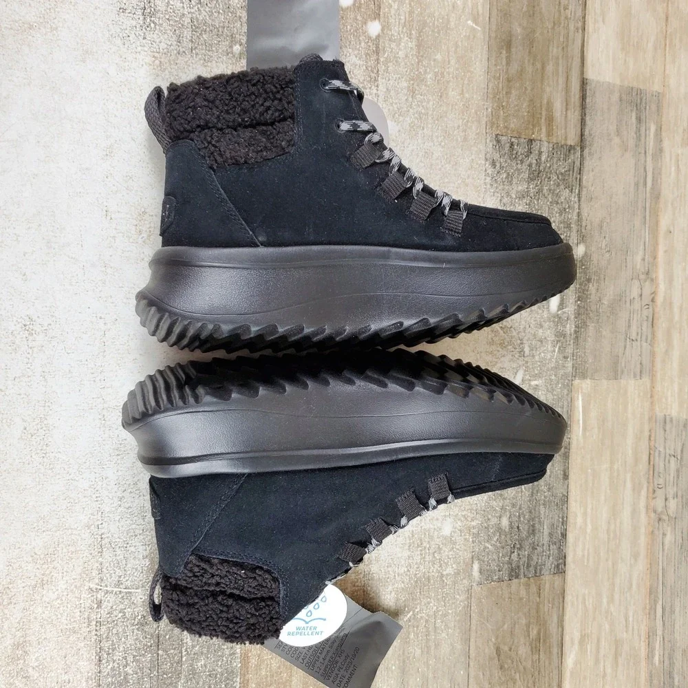 Hey Dude Wendy Peak Apres Suede Cozy Womens Boots Sz 7 Black Shearling Lined